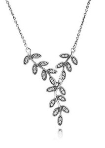 shimmering leaves necklace